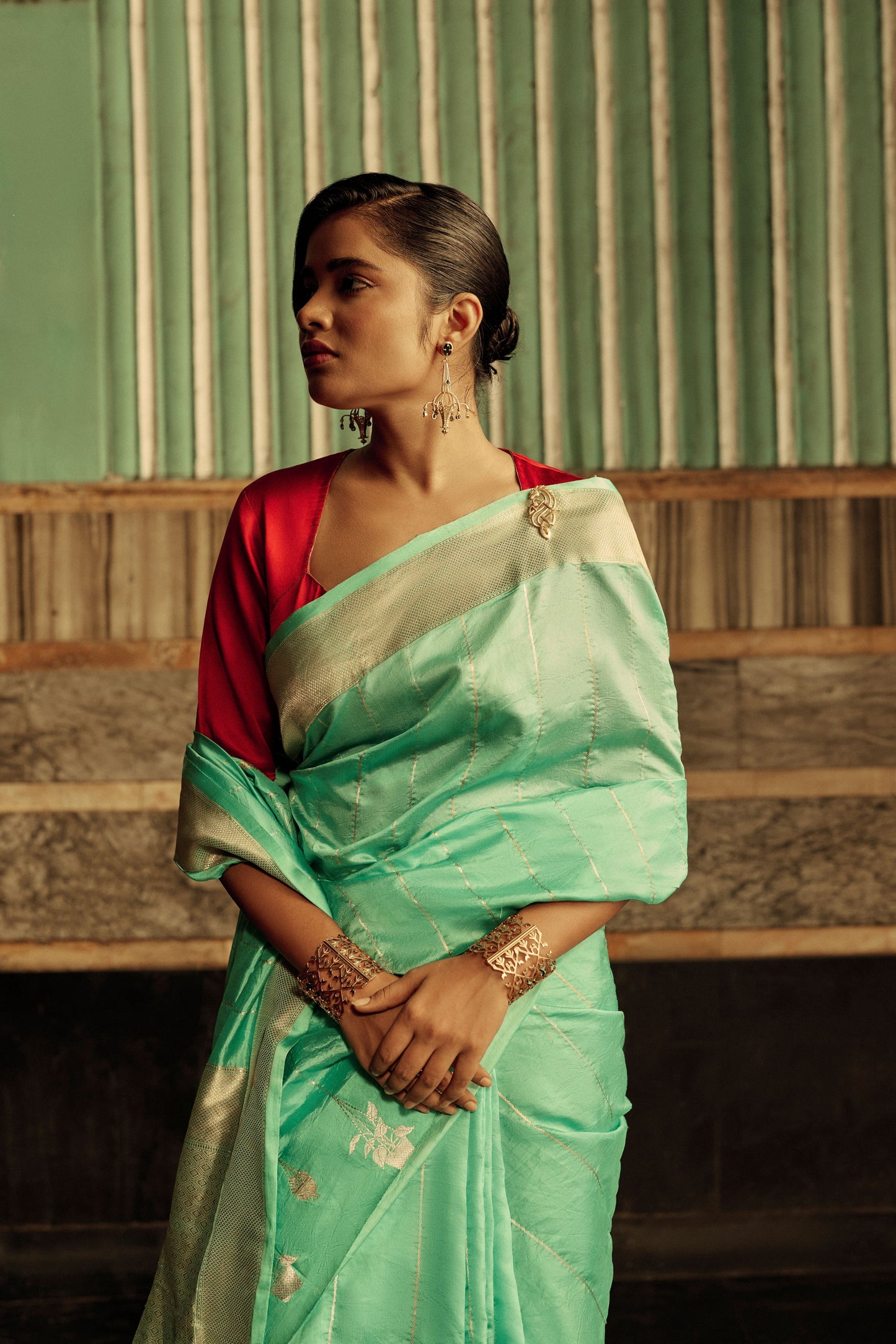 SALONI